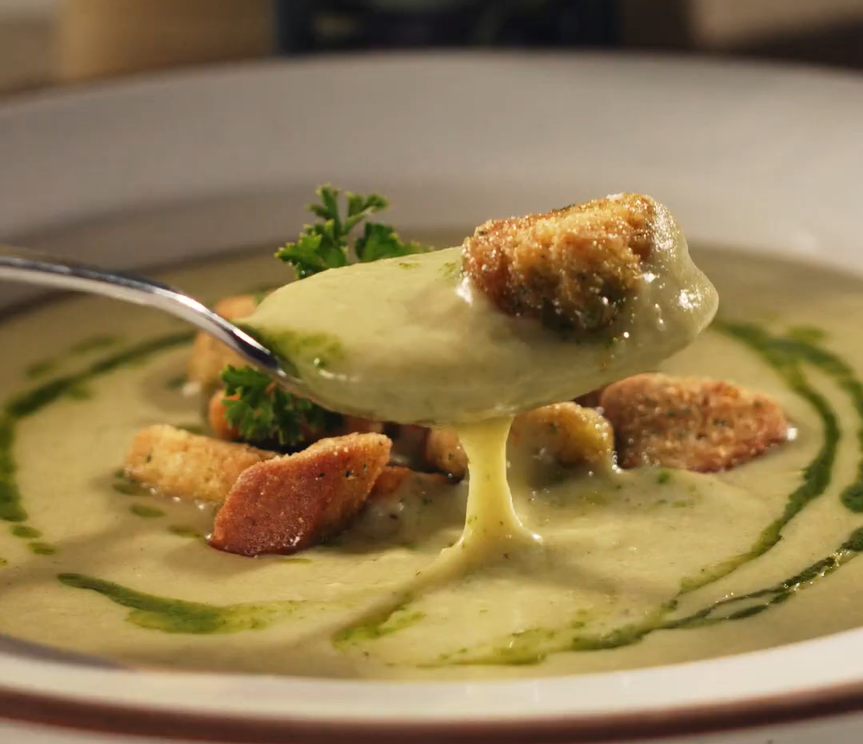 Creamy Potato Leek Soup With Parsley Oil